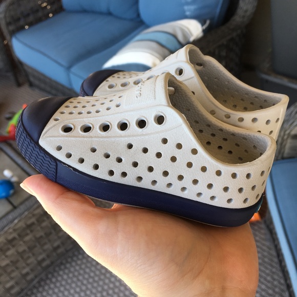 Native shoes - Picture 2 of 6